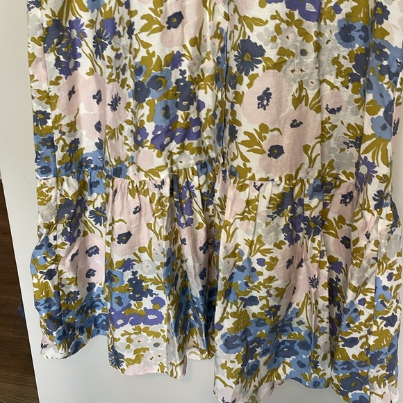 & Other Stories Voluminous Floral Button Up Midi Dress - Picture 4 of 9